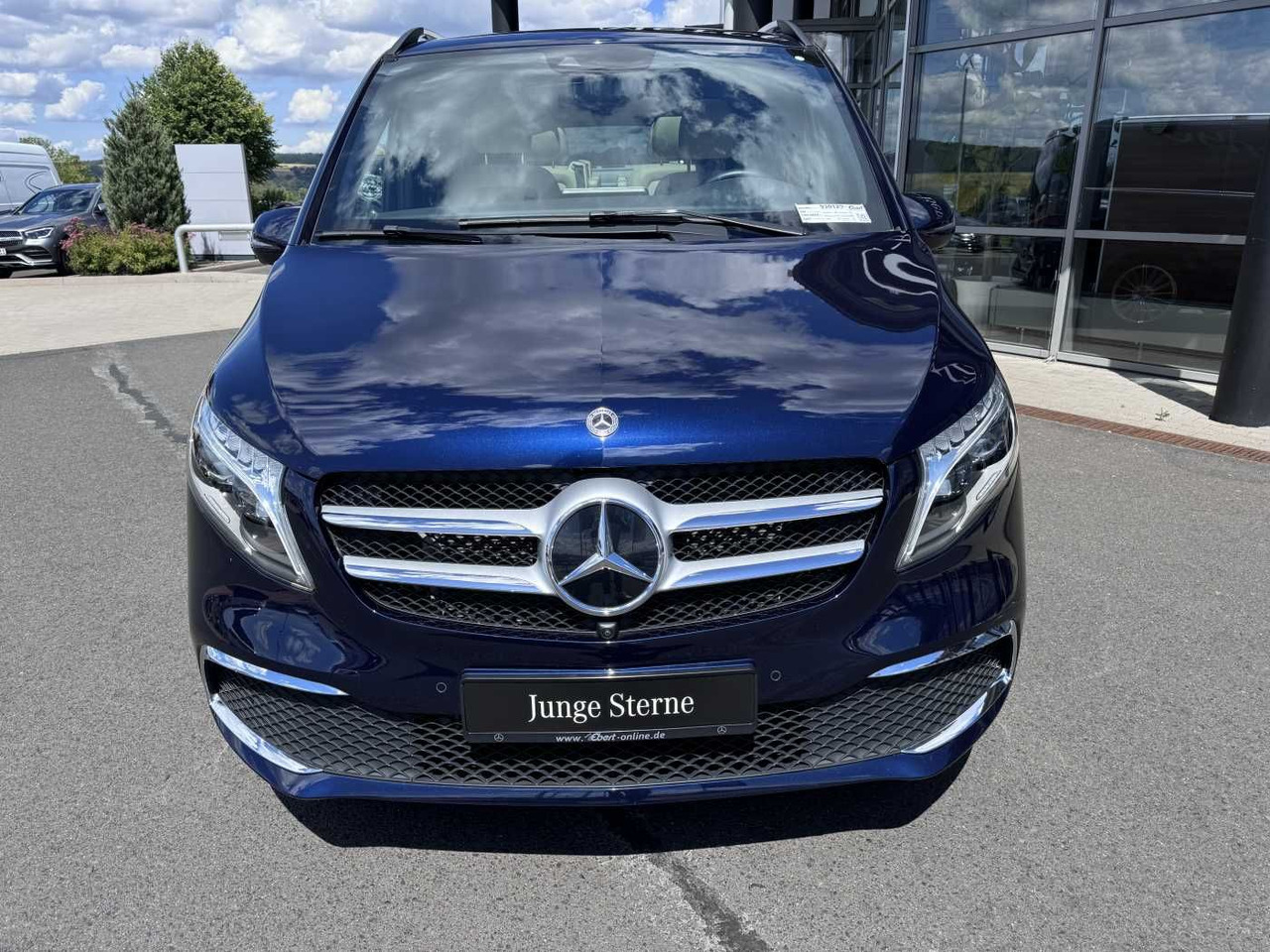 Mercedes-Benz V 300 d EXCLUSIVE EDITION DISTONIC Stdh Panorama - Passenger van: picture 2 Mercedes-Benz V 300 d EXCLUSIVE EDITION DISTONIC Stdh Panorama - Passenger van: picture 2