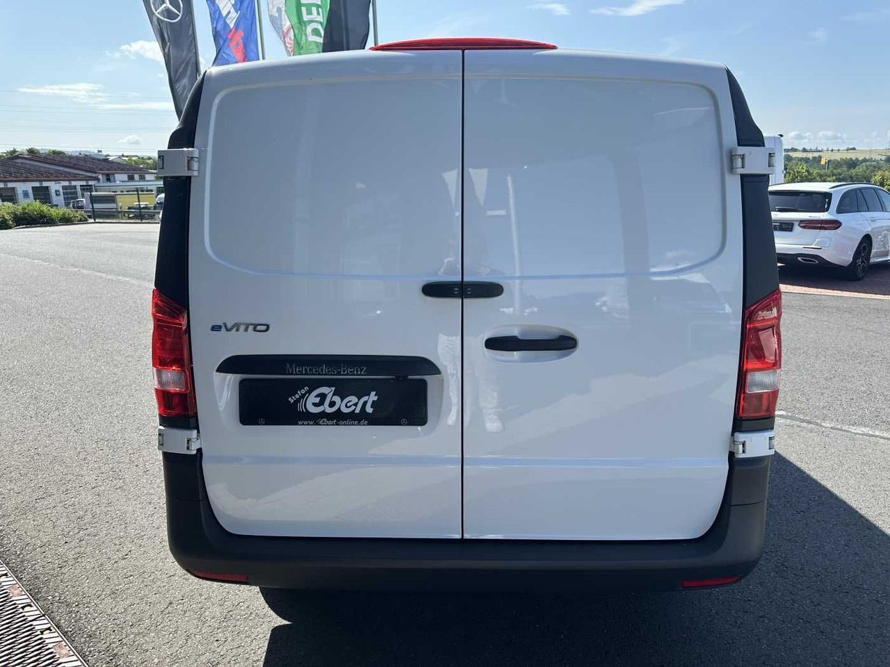 Mercedes-Benz eVito 112 Klima Kamera Navi SHZ Tempomat - Small van, Electric van: picture 5 Mercedes-Benz eVito 112 Klima Kamera Navi SHZ Tempomat - Small van, Electric van: picture 5