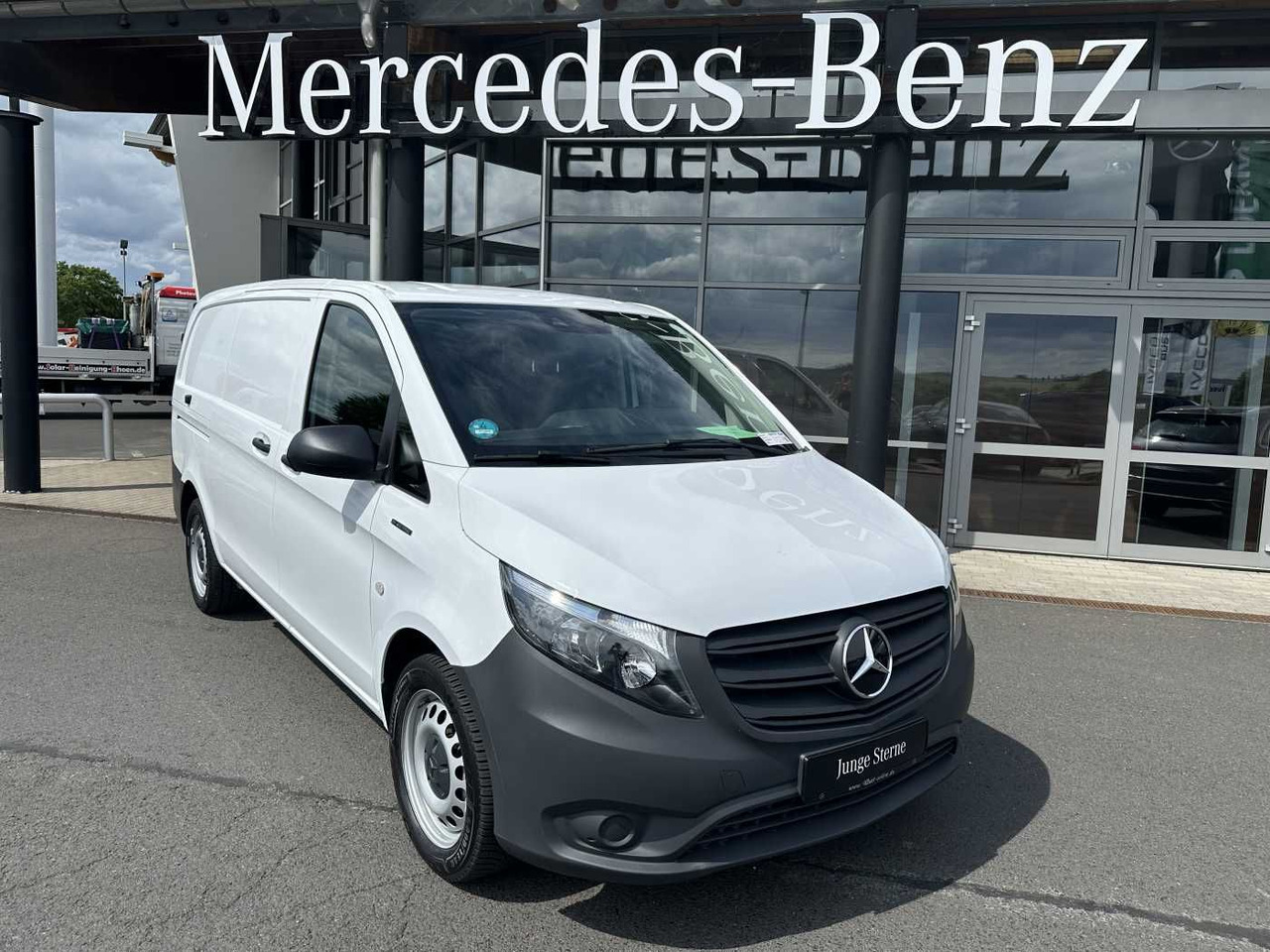Mercedes-Benz eVito 112 Klima Kamera Navi SHZ Tempomat - Small van, Electric van: picture 1 Mercedes-Benz eVito 112 Klima Kamera Navi SHZ Tempomat - Small van, Electric van: picture 1
