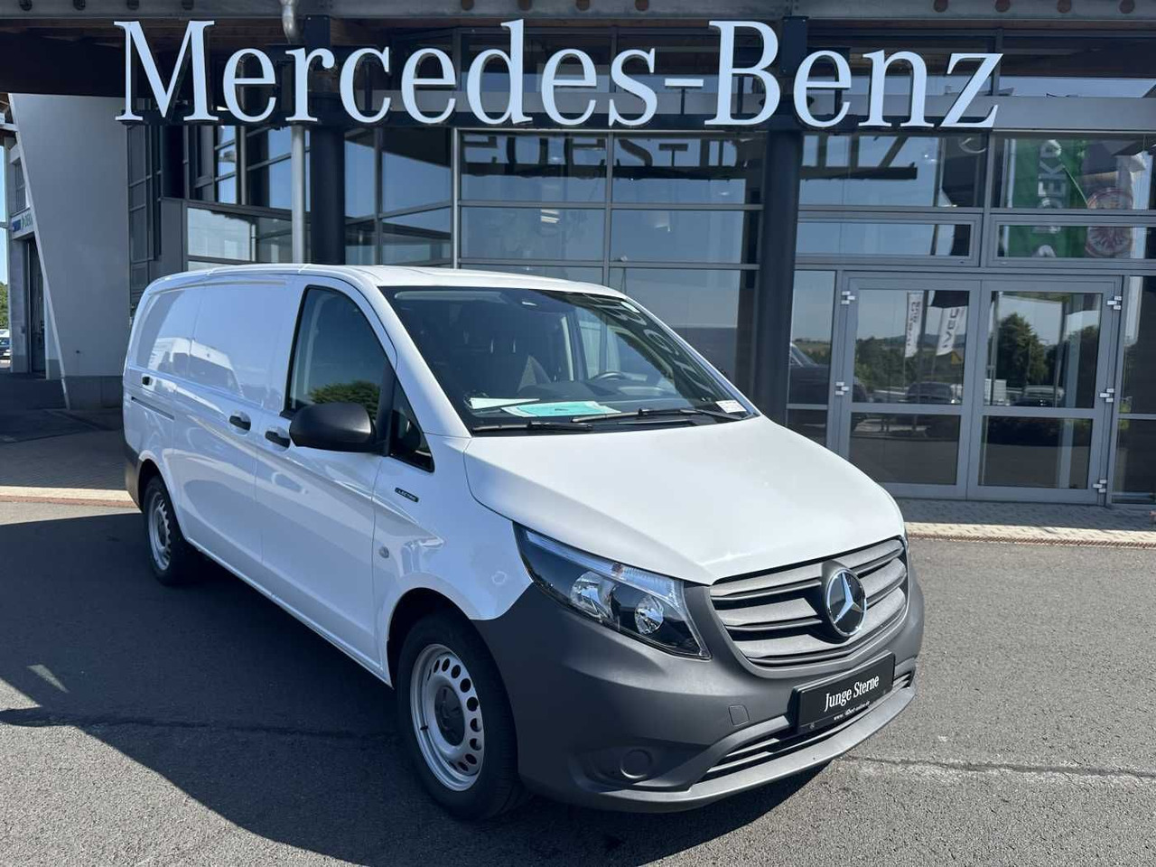 Mercedes-Benz eVito 112 Klima Kamera Navi SHZ Tempomat - Small van, Electric van: picture 1 Mercedes-Benz eVito 112 Klima Kamera Navi SHZ Tempomat - Small van, Electric van: picture 1