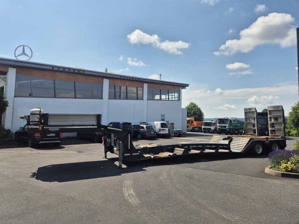 Ressenig SATL2-400 teleskop.-Maschinentieflader - Low loader semi-trailer: picture 5 Ressenig SATL2-400 teleskop.-Maschinentieflader - Low loader semi-trailer: picture 5