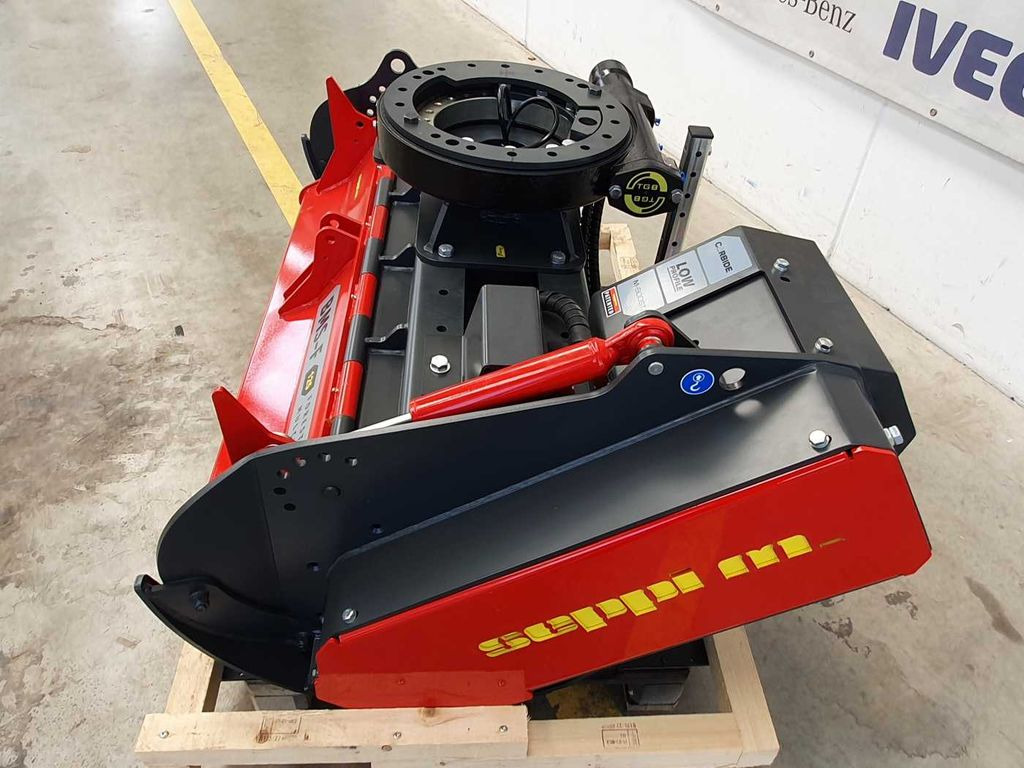Seppi M. BMS-F 125 Forstmulcher 10-20t Drehmotor Seppi M. BMS-F 125 Forstmulcher 10-20t Drehmotor - Forestry mulcher: picture 4 Seppi M. BMS-F 125 Forstmulcher 10-20t Drehmotor Seppi M. BMS-F 125 Forstmulcher 10-20t Drehmotor - Forestry mulcher: picture 4