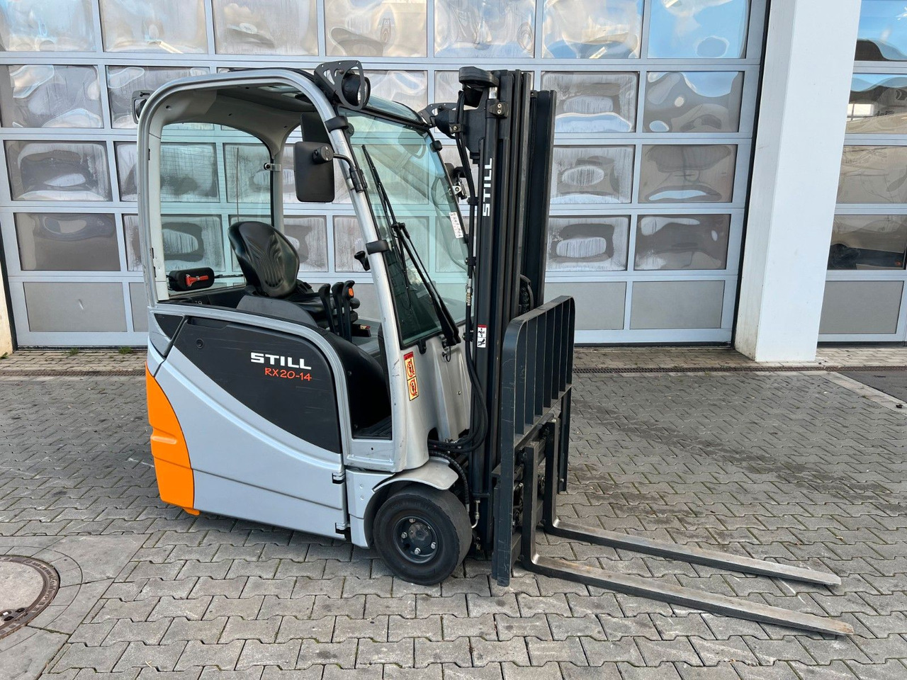 Still RX20-14 / Triplex: 4.60m! / nur 2.438h! / SS - Electric forklift: picture 2 Still RX20-14 / Triplex: 4.60m! / nur 2.438h! / SS - Electric forklift: picture 2