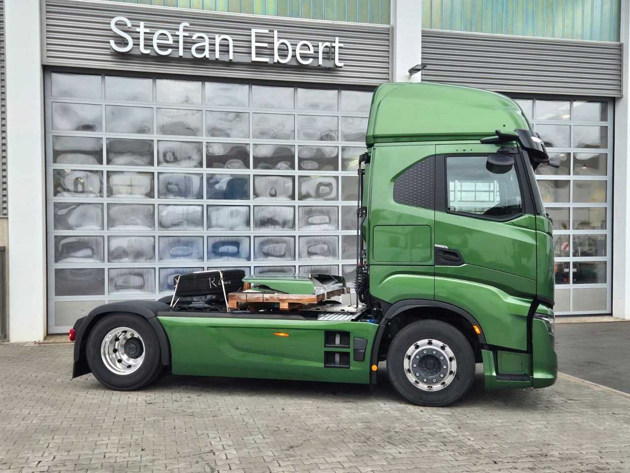 Iveco S-Way AS440S58T/FP 4x2 *MirrorCam*Retarder* - Tractor unit: picture 5 Iveco S-Way AS440S58T/FP 4x2 *MirrorCam*Retarder* - Tractor unit: picture 5