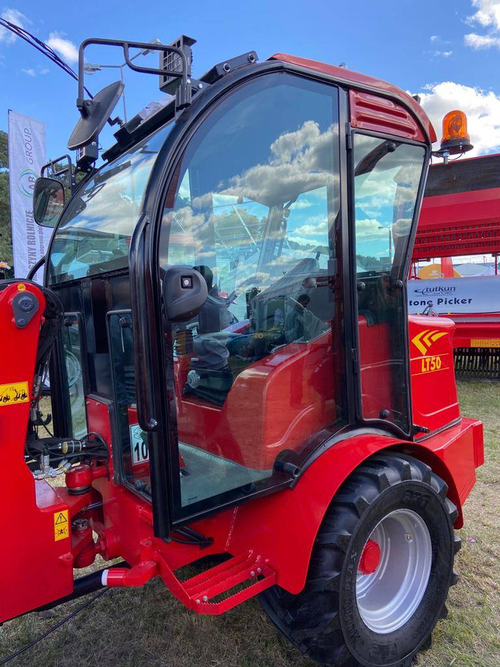 Fimaks articulated wheel loader with telescope FMLT50 - Compact loader: picture 1 Fimaks articulated wheel loader with telescope FMLT50 - Compact loader: picture 1