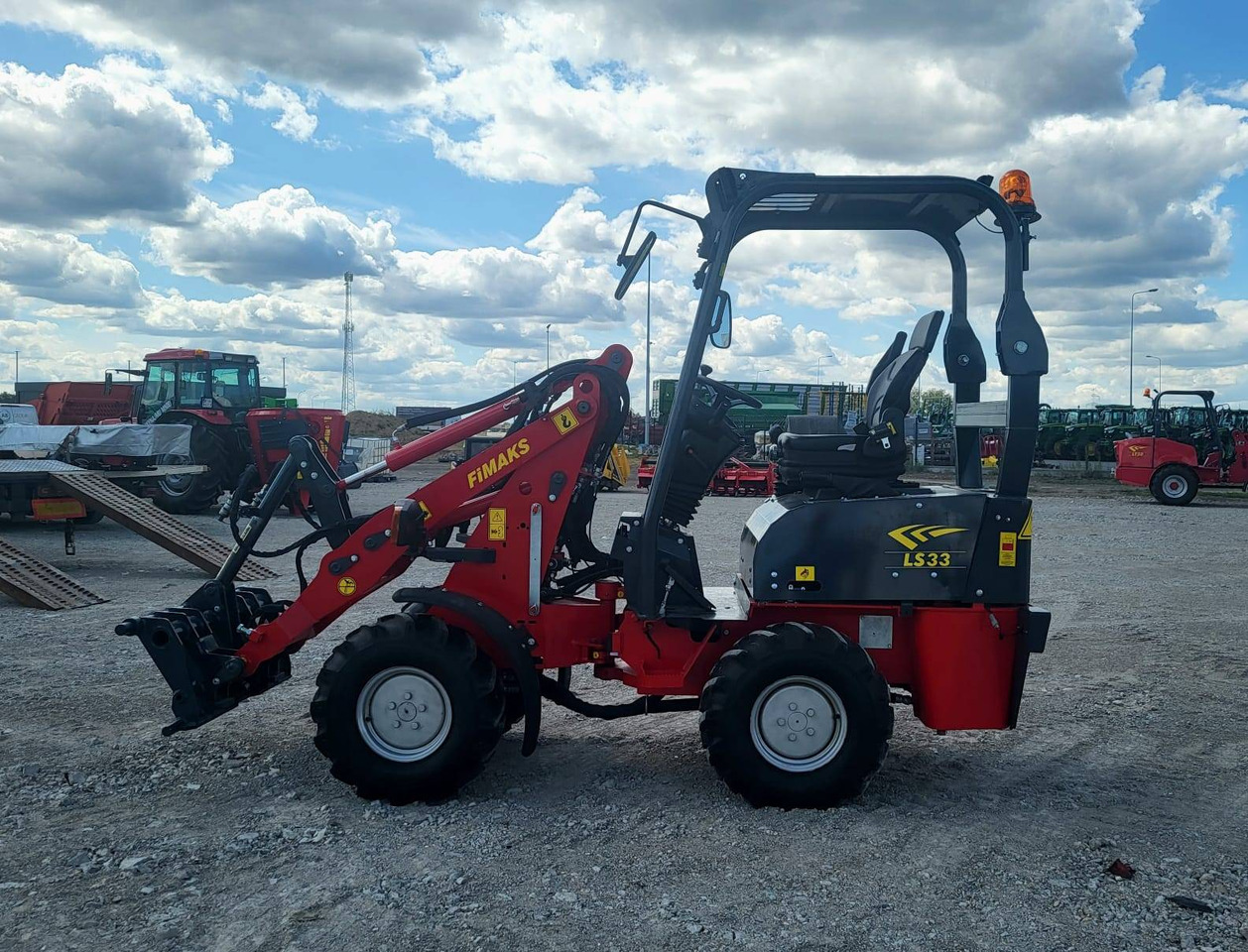 Fimaks mini loader LS33 - on stock - Compact loader: picture 5 Fimaks mini loader LS33 - on stock - Compact loader: picture 5