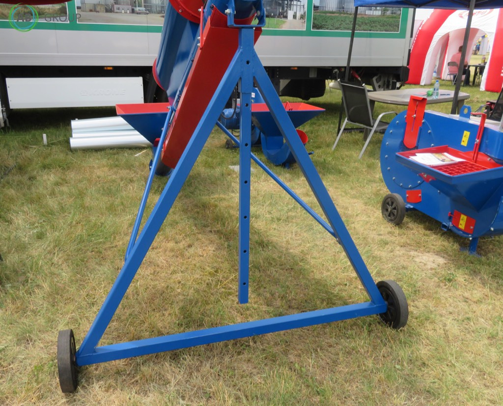 Graintec screw conveyor with cleaner PC 10 - Post-harvest equipment: picture 2 Graintec screw conveyor with cleaner PC 10 - Post-harvest equipment: picture 2
