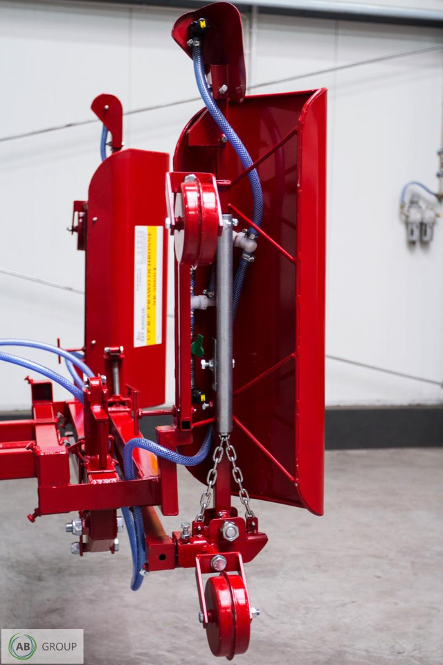 Królik herbicide beam BHc - Tractor mounted sprayer: picture 4 Królik herbicide beam BHc - Tractor mounted sprayer: picture 4