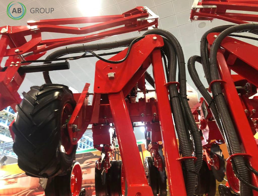 Ozdoken precision planter Octopus D12 - Precision sowing machine: picture 5 Ozdoken precision planter Octopus D12 - Precision sowing machine: picture 5