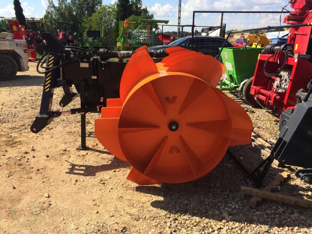 Spawex silage roller Tornado - Hay and forage equipment: picture 3 Spawex silage roller Tornado - Hay and forage equipment: picture 3