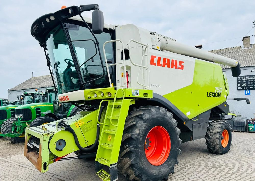 Claas LEXION 750 APS HYBRID - Combine harvester: picture 1 Claas LEXION 750 APS HYBRID - Combine harvester: picture 1