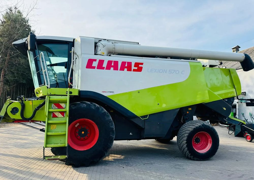 Combine harvester Claas Lexion 570: picture 14