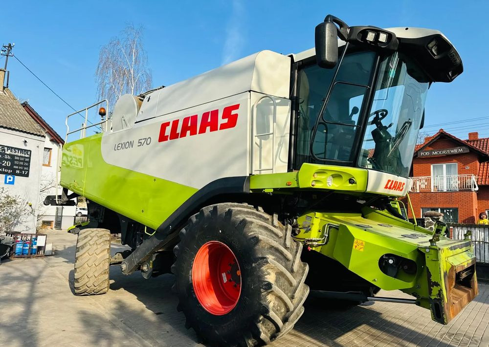 Combine harvester Claas Lexion 570: picture 12