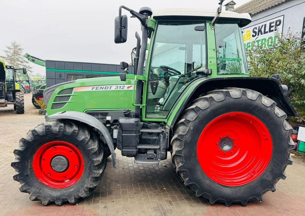 Fendt 312 Vario - Farm tractor: picture 2 Fendt 312 Vario - Farm tractor: picture 2