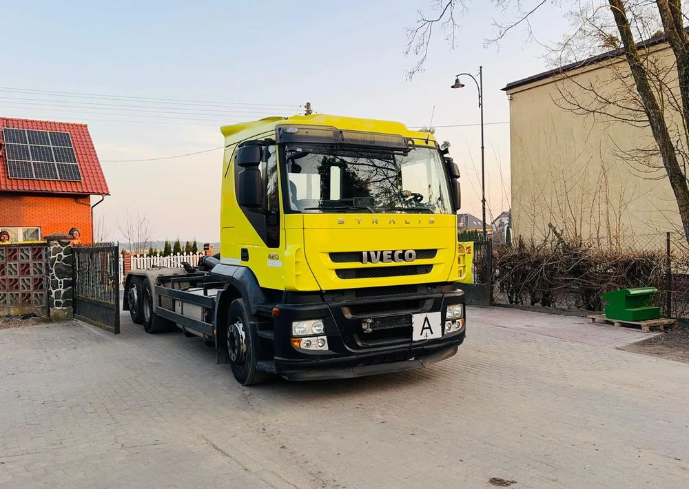 Hook lift truck Iveco STRALIS: picture 9