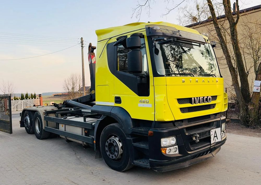 Hook lift truck Iveco STRALIS: picture 10