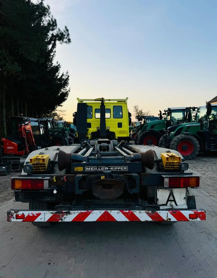 Hook lift truck Iveco STRALIS: picture 14