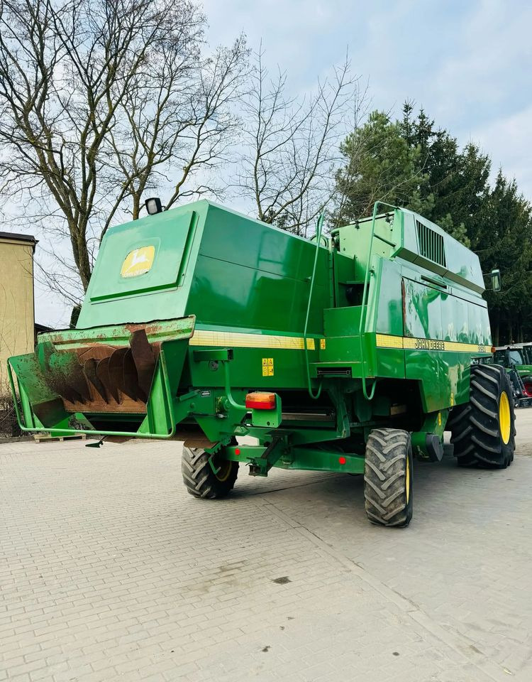 Combine harvester John Deere 2254: picture 12