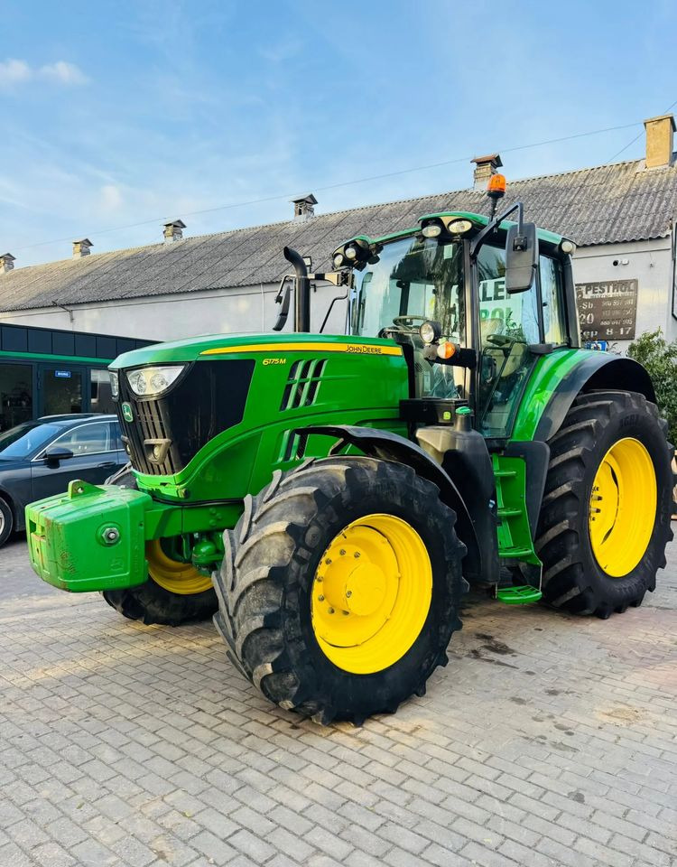 John Deere 6175M - Farm tractor: picture 1 John Deere 6175M - Farm tractor: picture 1
