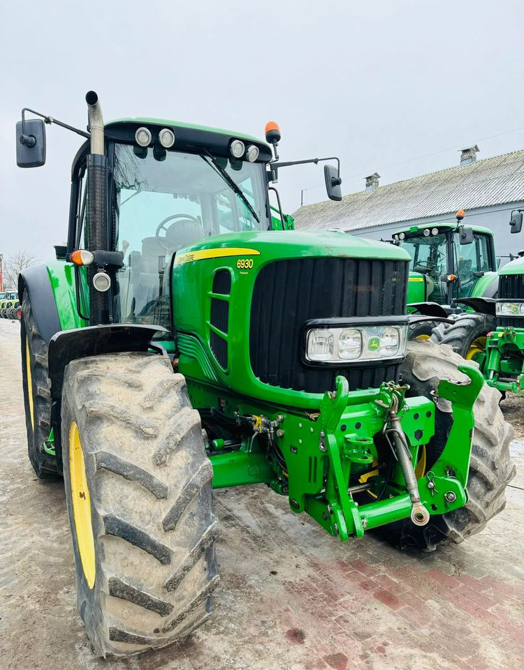 John Deere 6930 - Farm tractor: picture 1 John Deere 6930 - Farm tractor: picture 1