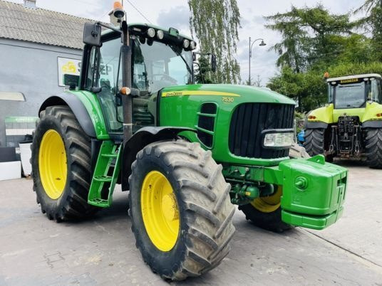 John Deere 7530 PREMIUM - Farm tractor: picture 1 John Deere 7530 PREMIUM - Farm tractor: picture 1