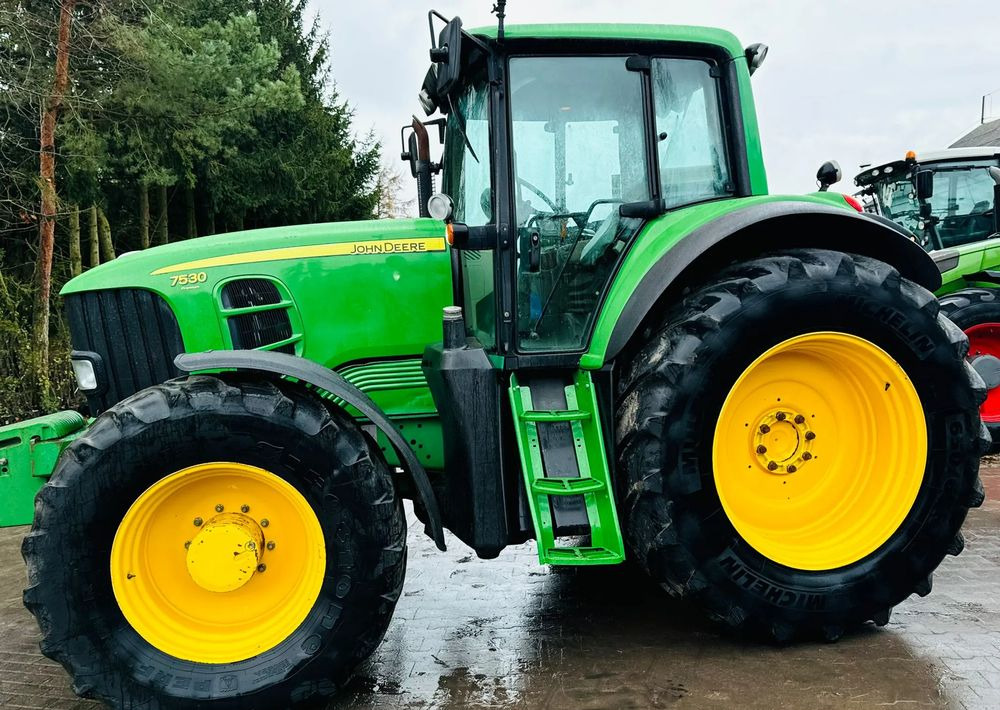 John Deere 7530 PREMIUM - Farm tractor: picture 4 John Deere 7530 PREMIUM - Farm tractor: picture 4