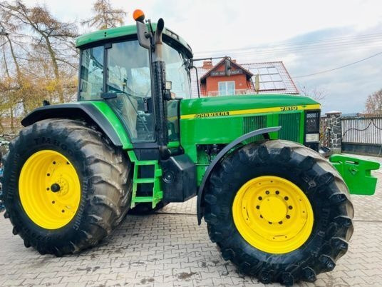 John Deere 7810 - Farm tractor: picture 2 John Deere 7810 - Farm tractor: picture 2