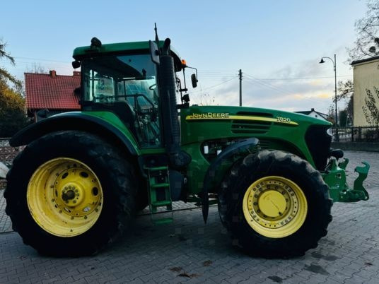 John Deere 7820 - Farm tractor: picture 5 John Deere 7820 - Farm tractor: picture 5