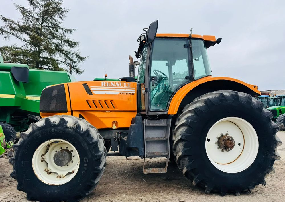 Renault Atles 925 RZ - Farm tractor: picture 4 Renault Atles 925 RZ - Farm tractor: picture 4