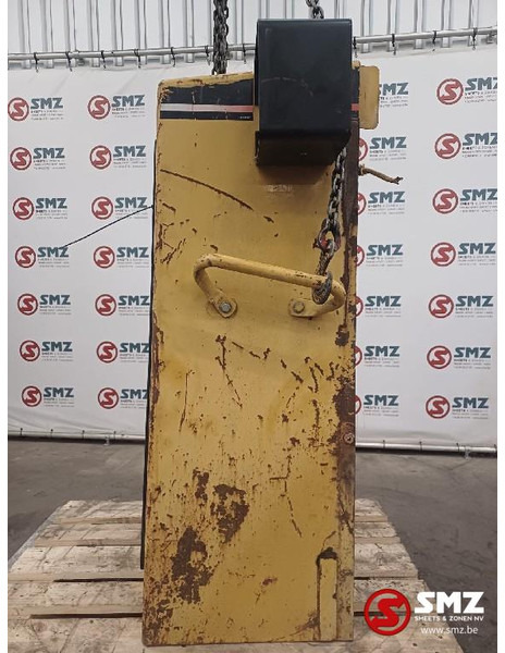Caterpillar Occ grille D6M Caterpillar - Hood: picture 4 Caterpillar Occ grille D6M Caterpillar - Hood: picture 4