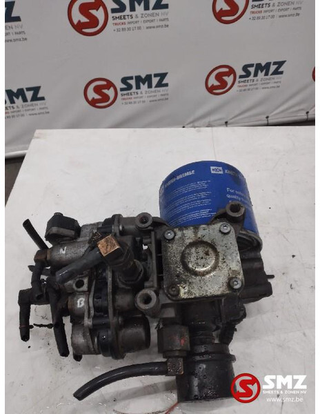 DAF Occ luchtdroger + vacuümregelklep DAF XF95 K116874 - ECU for Truck: picture 1 DAF Occ luchtdroger + vacuümregelklep DAF XF95 K116874 - ECU for Truck: picture 1