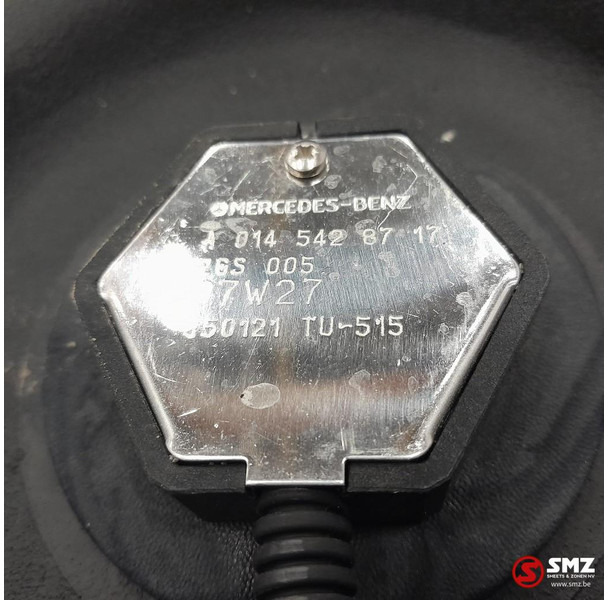 Mercedes-Benz Occ AdBluetank 85L + AdBlueniveausensor Mercedes - Fuel system for Truck: picture 5 Mercedes-Benz Occ AdBluetank 85L + AdBlueniveausensor Mercedes - Fuel system for Truck: picture 5