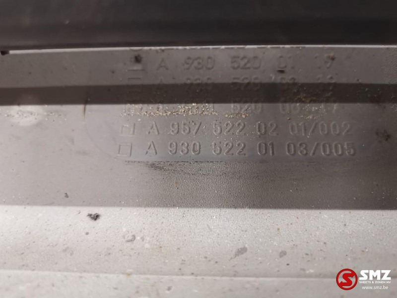 Mercedes-Benz Occ Spatbord met steun Actros MP2/MP3 - Body and exterior for Truck: picture 4 Mercedes-Benz Occ Spatbord met steun Actros MP2/MP3 - Body and exterior for Truck: picture 4