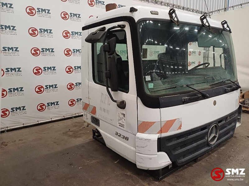 Mercedes-Benz Occ cabine compleet Mercedes Actros MP2 - Cab and interior for Truck: picture 4 Mercedes-Benz Occ cabine compleet Mercedes Actros MP2 - Cab and interior for Truck: picture 4