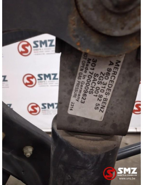 Mercedes-Benz Occ cabineophanging achter Mercedes Actros MP4 A96 - Cab suspension for Truck: picture 5 Mercedes-Benz Occ cabineophanging achter Mercedes Actros MP4 A96 - Cab suspension for Truck: picture 5