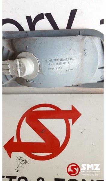 Mercedes-Benz Occ knipperlicht Atego links - Lights/ Lighting for Truck: picture 3 Mercedes-Benz Occ knipperlicht Atego links - Lights/ Lighting for Truck: picture 3