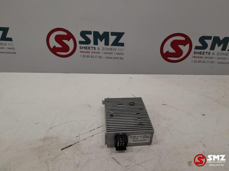 Mercedes-Benz Occ spanningsomvormer Mercedes Actros MP4 A0015421 - ECU for Truck: picture 1 Mercedes-Benz Occ spanningsomvormer Mercedes Actros MP4 A0015421 - ECU for Truck: picture 1