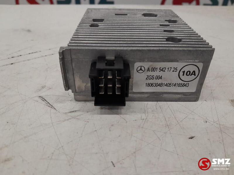 Mercedes-Benz Occ spanningsregeleenheid Mercedes Actros MP4 A001 - ECU for Truck: picture 3 Mercedes-Benz Occ spanningsregeleenheid Mercedes Actros MP4 A001 - ECU for Truck: picture 3