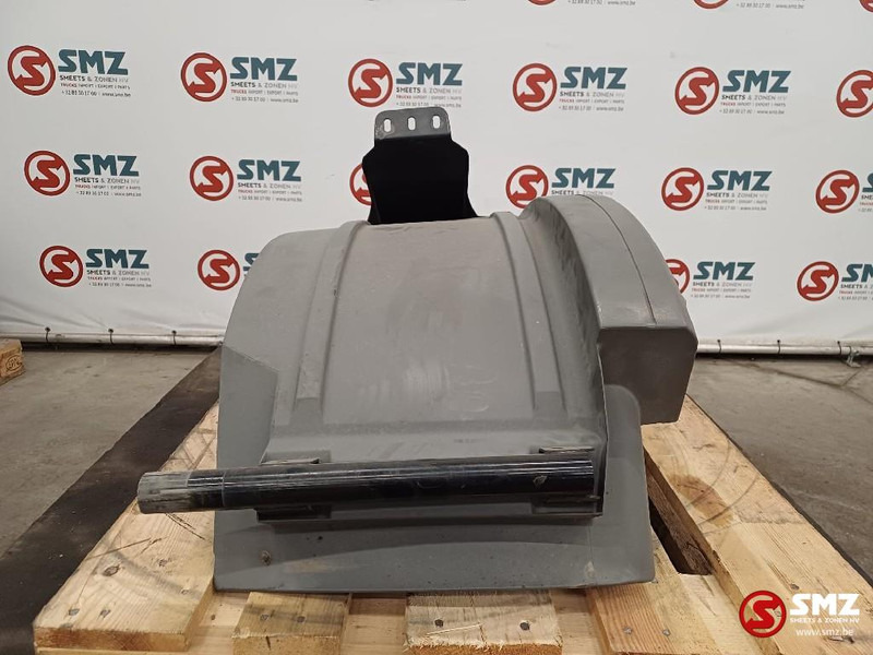 Mercedes-Benz Occ spatbord linksvooraan Mercedes - Body and exterior for Truck: picture 3 Mercedes-Benz Occ spatbord linksvooraan Mercedes - Body and exterior for Truck: picture 3