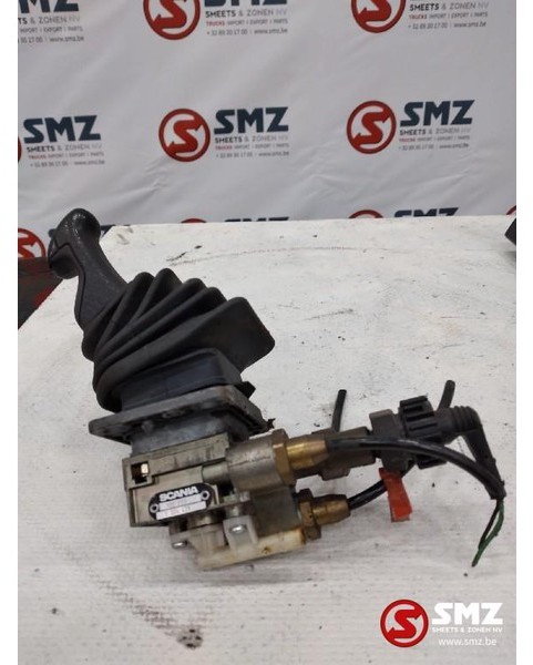 Scania Occ handremventiel Scania 4-serie - Cab and interior for Truck: picture 3 Scania Occ handremventiel Scania 4-serie - Cab and interior for Truck: picture 3