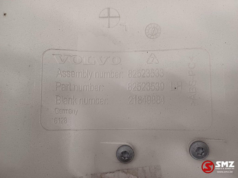 Volvo Occ windgeleider links Volvo - Cab and interior for Truck: picture 5 Volvo Occ windgeleider links Volvo - Cab and interior for Truck: picture 5