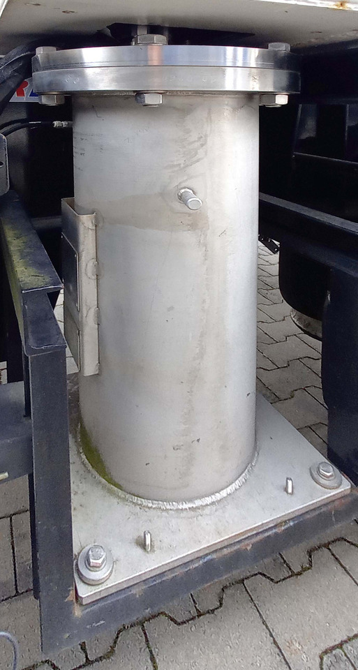 Schwingenschlögel LNG tank filling station Methan Gas Cryogenic tank gas tank - Tank semi-trailer: picture 4 Schwingenschlögel LNG tank filling station Methan Gas Cryogenic tank gas tank - Tank semi-trailer: picture 4