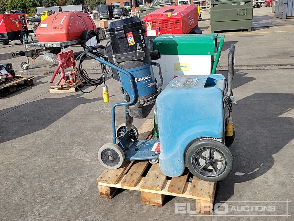 110Volt Dust Extraction Unit, 110Volt Dehumidifier (2 of) - Construction equipment: picture 2 110Volt Dust Extraction Unit, 110Volt Dehumidifier (2 of) - Construction equipment: picture 2