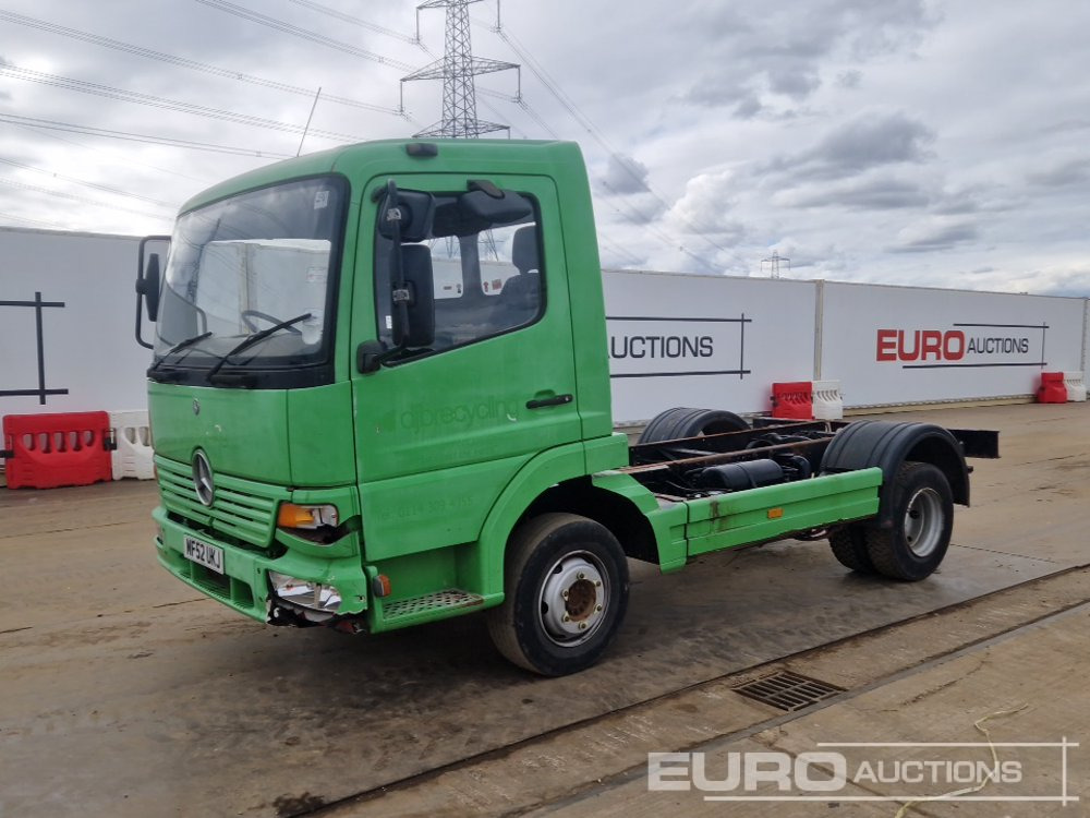 2002 Mercedes 4x2 Chassis Cab, Manual Gearbox - Cab chassis truck: picture 1 2002 Mercedes 4x2 Chassis Cab, Manual Gearbox - Cab chassis truck: picture 1
