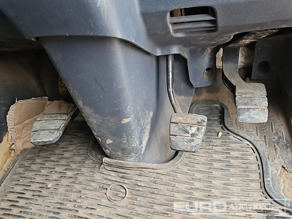Tank truck 2006 Scania P340: picture 41