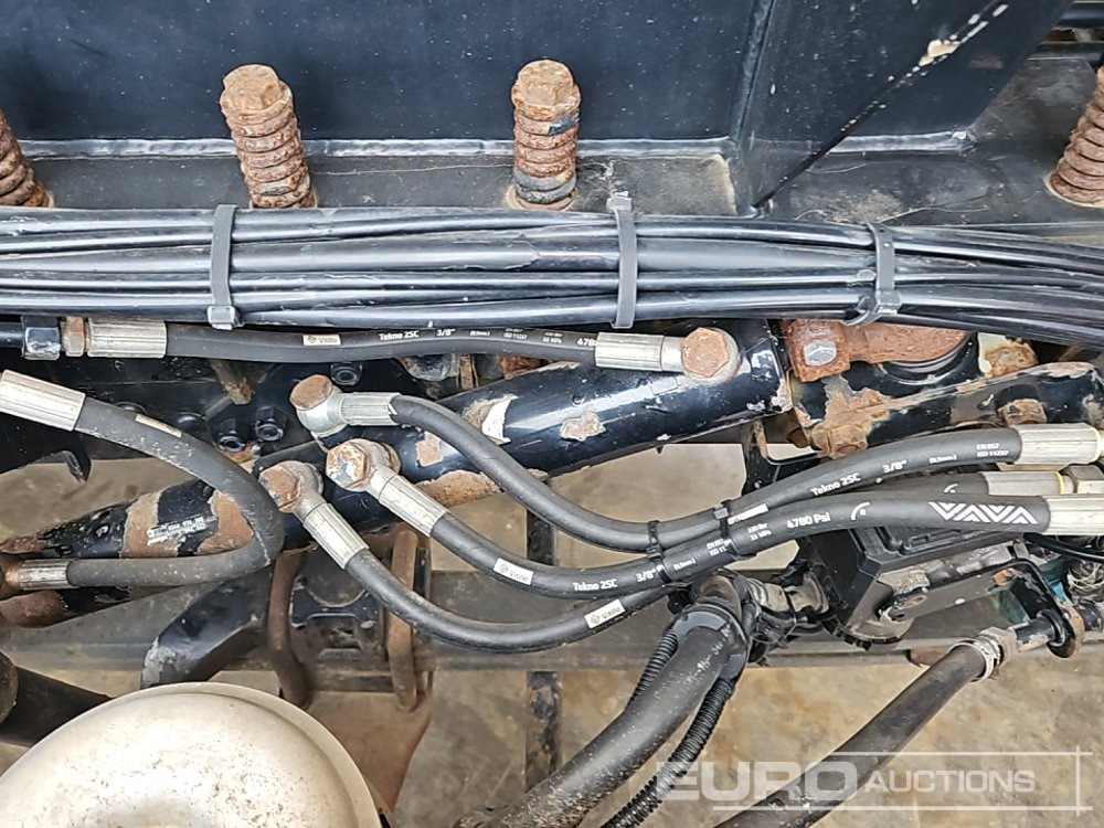 Tank truck 2006 Scania P340: picture 28