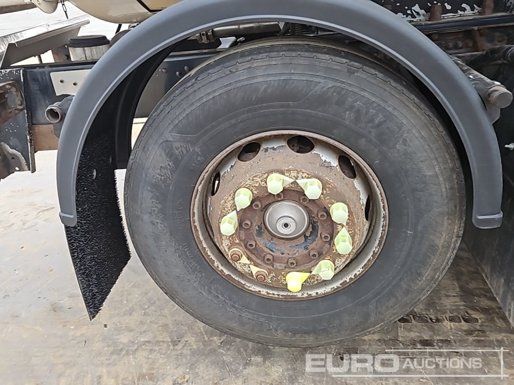 Tank truck 2006 Scania P340: picture 13