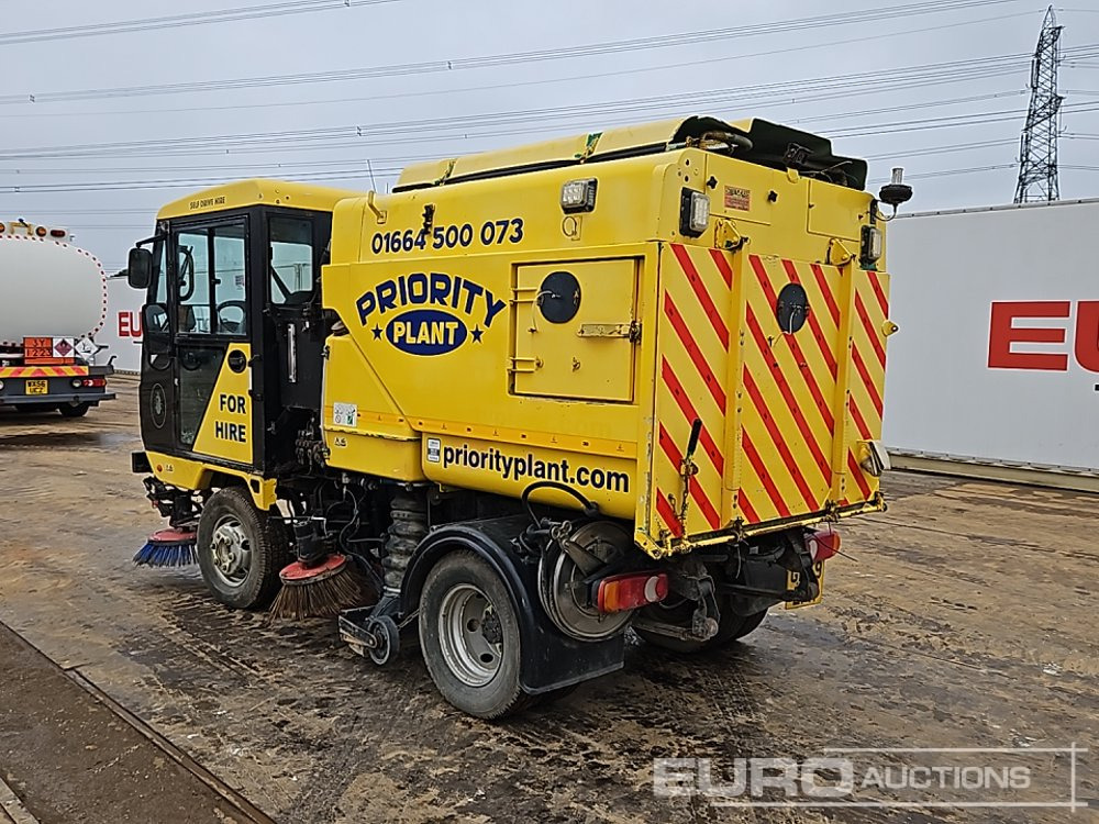 2009 Scarab 4x2 Road Sweeper, Reverse Camera, Automatic Gearbox - Road sweeper: picture 3 2009 Scarab 4x2 Road Sweeper, Reverse Camera, Automatic Gearbox - Road sweeper: picture 3