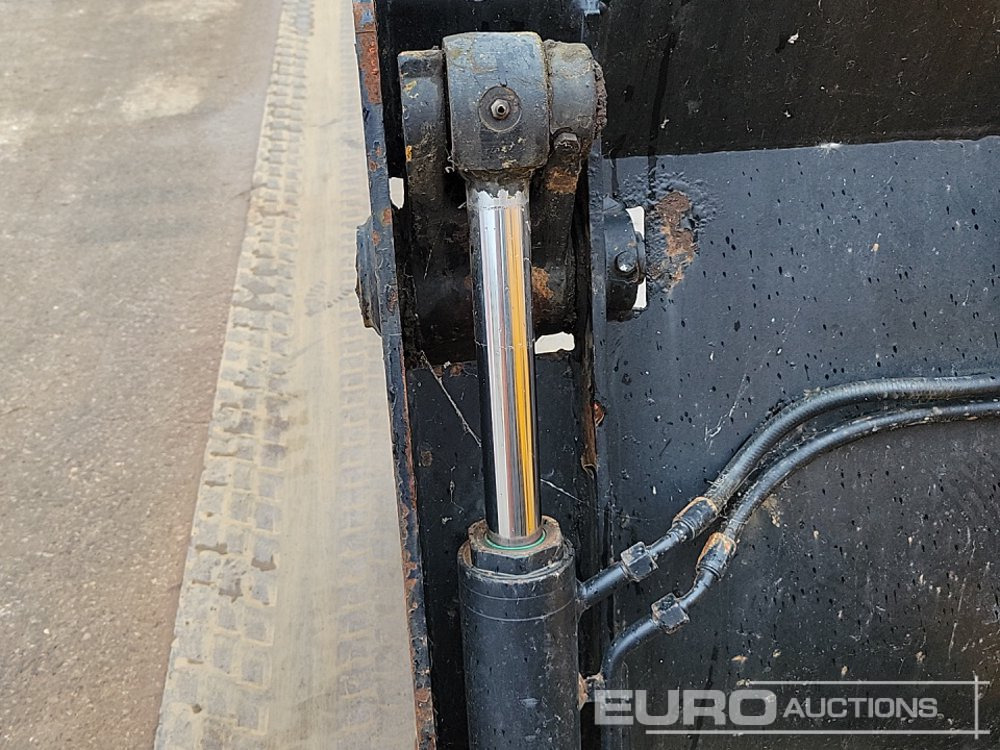 Backhoe loader 2011 JCB 3CX ECO: picture 29