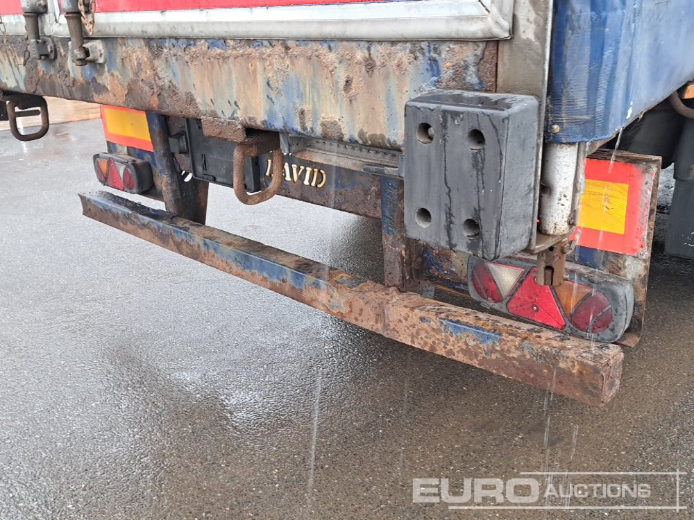 Curtainsider semi-trailer 2012 SDC 45' Tri Axle Flat Trailer, BPW Axles: picture 15 Curtainsider semi-trailer 2012 SDC 45' Tri Axle Flat Trailer, BPW Axles: picture 15